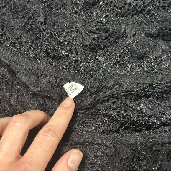 5 Pack Lacey Underwear, MED - Picture 4 of 4